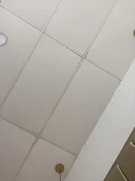 AylaNoir - Slowly suck on the toy😇
