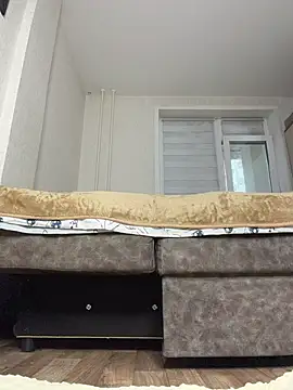 ChloeBrut - Squirt + 3 fingers in pussy💦