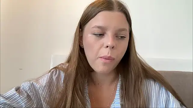 AmieLendor - video of my intense squirt in PM