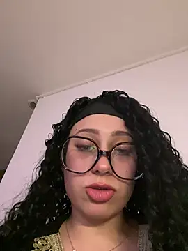 Queenlo_xxx - gagne 2 vidéos très HARD🔥