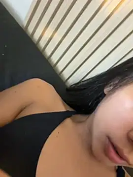 Lilybeeth - Show the tits.