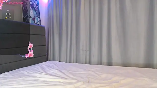 ChloeSmitt - massage my oily tits close up