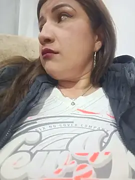 Hannahcandyy - Tits out for three minutes