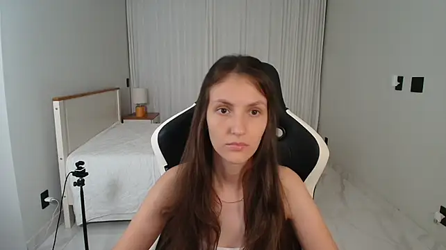 Upssnowy - show boobies