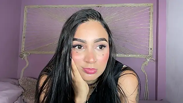 Ashlyrouxx - Doggy pose