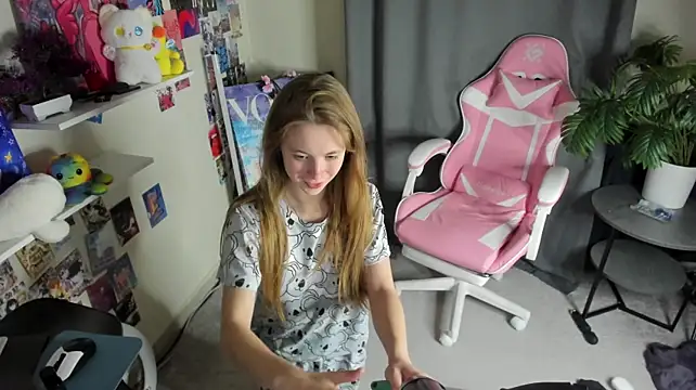 Eda_Vixen - suck the toy