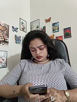 Pinky-2 - Oiling My Sexy Pussy Hole