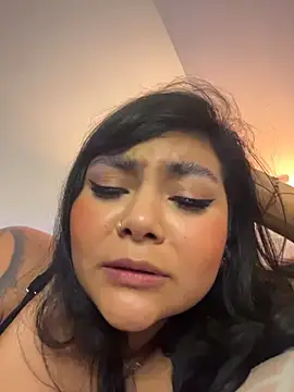 ItsEla - Flash boobs that he doesn't find out