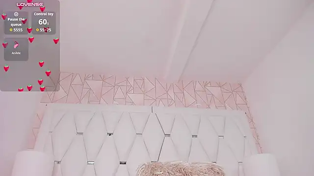 ChloeCartier - control my toy for 2 min