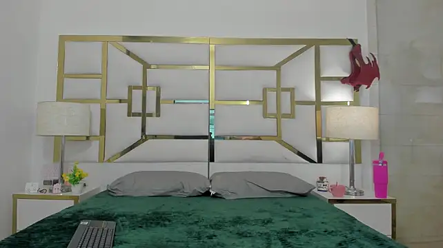 VivieneLuxe - my tits in oil and sexy dance