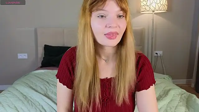 Babyyullii - to lick a nipple
