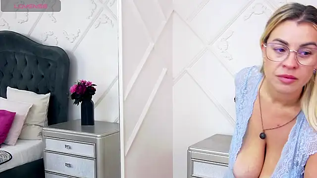 BustyGizelle - naked show play my pussy