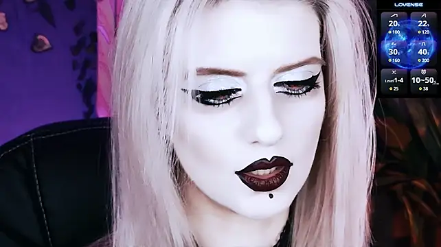 Noah_ElmerX - Help a lady to get on metal concert!<3