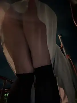 TuSarita - Take off my dress in the park