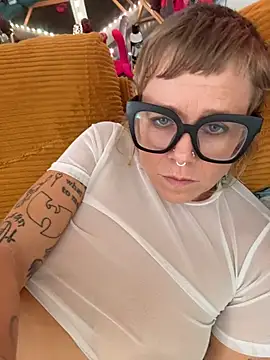 Goodgirlbabydoll - Close up dildo penetration!
