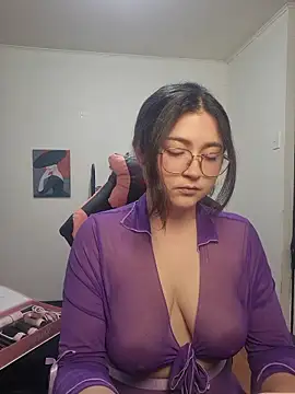 Valentinauwu - Flash boobies