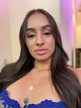 AliciaRoux - Buttplug on DEEP pussy fingering