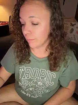 MistyNights - Booty plug:red or purple last tipper