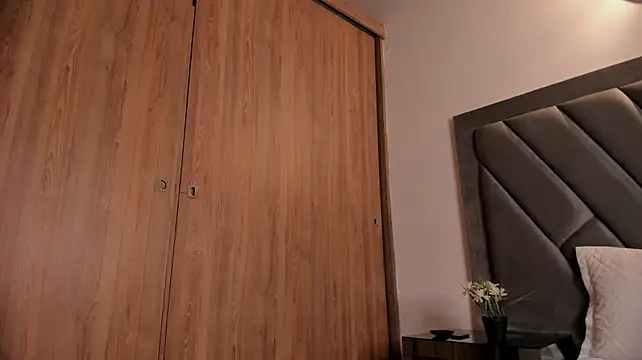 Brenda_nova18 - open ass and plug anal