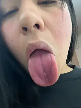 Kim_monti - naked+fingers ass