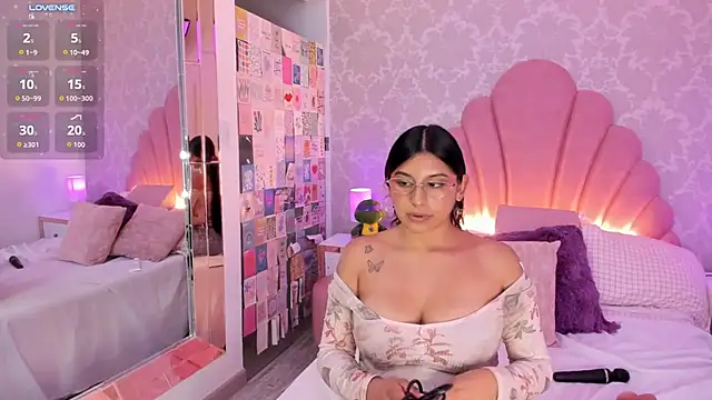 HoneyWoods - Lick dildo tease👅