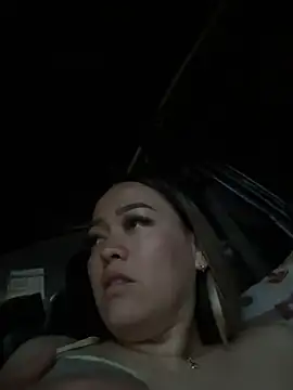Danielavegax - Follower massages my tits