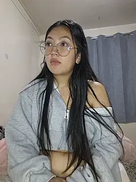 Victoria_722 - OIL TITS AND SNAP