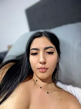 I_AM_SOPHIE_ - UNDRESSES + DILDO FUCK IN DOGGY