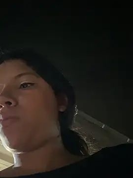 Broken_Latina_Whores_JE - Show pussy
