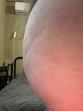 BootyfulVal - Suck boobs😁😁