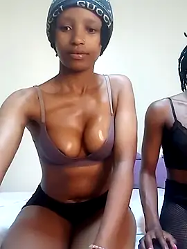 CurvyLeyla_ - streaptease