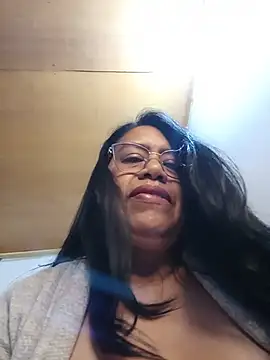 Emilif_ - Montar Almohada + Fingir Orgasmos