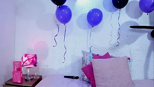 VictoriaRouge_ - tease tits 🥵
