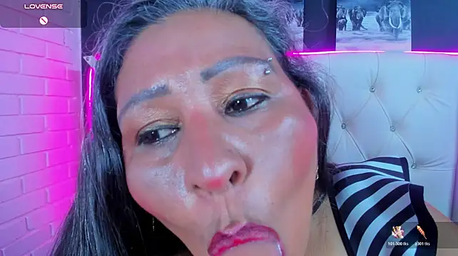 Victoria_kyler49 - 🔥Oil in my ass and 10 sec toy🥵