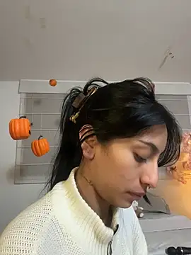 Lucyjoi - Bounce breasts + oil