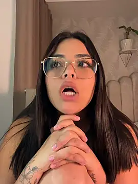 Sara-Evans - 🔥DOGGY VIEW + RUB PUSSY🔥