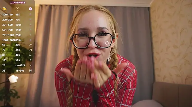 JackelineSwanda - 💖show up my boobs💖