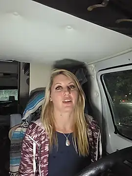 SheIsSomething - Squirt outside in parking lot