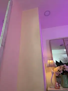 AliciaRoux - Buttplug on DEEP pussy fingering
