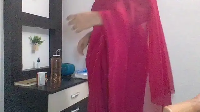 Kannada-Anu-Anu2002 - full nude in public 5min