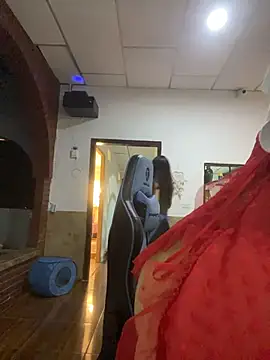 AylaNoir - Slowly suck on the toy😇