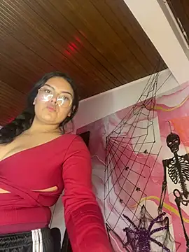 Giannagp - Flash bare tits and squeeze them