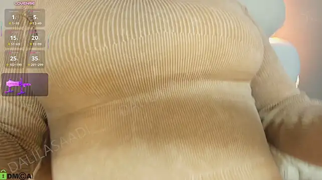 Dalilasaadi_ - glass plug on ass