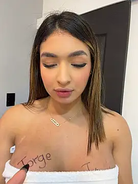 Jenn_fit - SPANKS PUSSY+LICK FINGERS