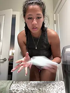 AshleyLoveee - take panties off