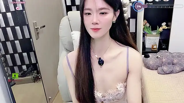 Yueyue-MM - 假男友摩擦妹妹1分钟