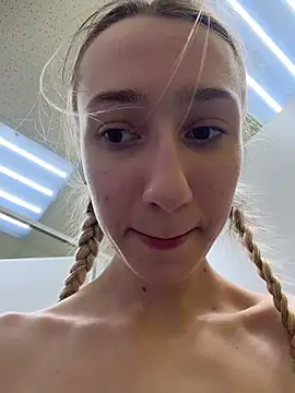 Lia-see-ya - Walk outside naked + rub pussy by sink🚨