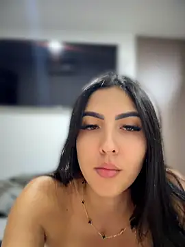 I_AM_SOPHIE_ - UNDRESSES + DILDO FUCK IN DOGGY