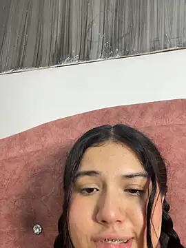 Zoe_lu - Comb in your little pussy🔥😈