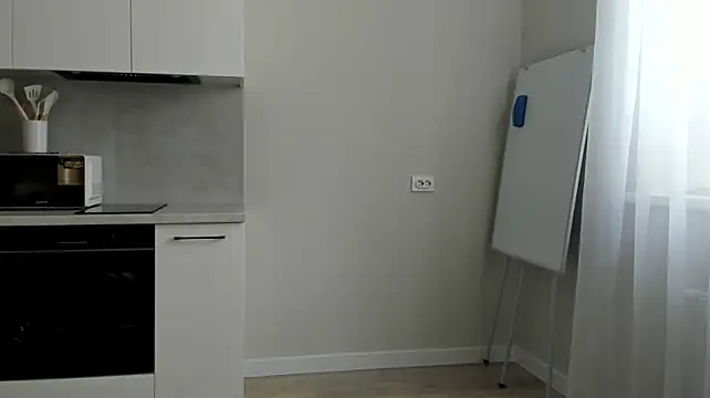 Sweeety_muse - Squeeze butt